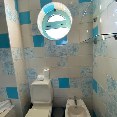 Marina Pool & Sea Apartment *