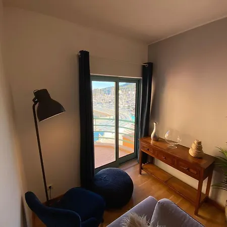 Marina Pool & Sea Apartment *